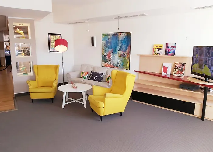 Good Morning + Leipzig Hotel